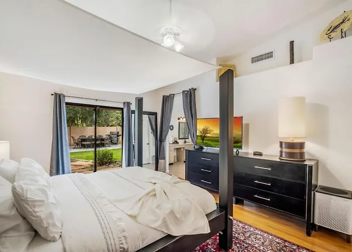 Beautiful Scottsdale Escape Heated Pool, Spa, & Putting *