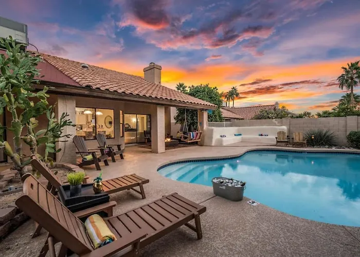 Beautiful Scottsdale Escape Heated Pool, Spa, & Putting *